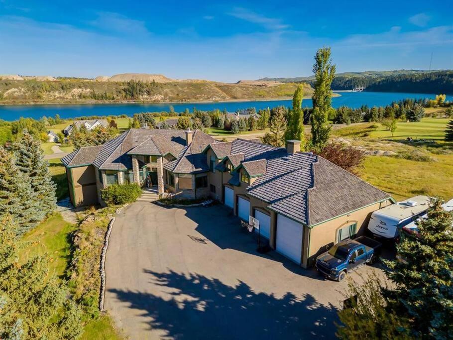 Holiday home Emerald Bay Luxury Retreat With Hot Tub
